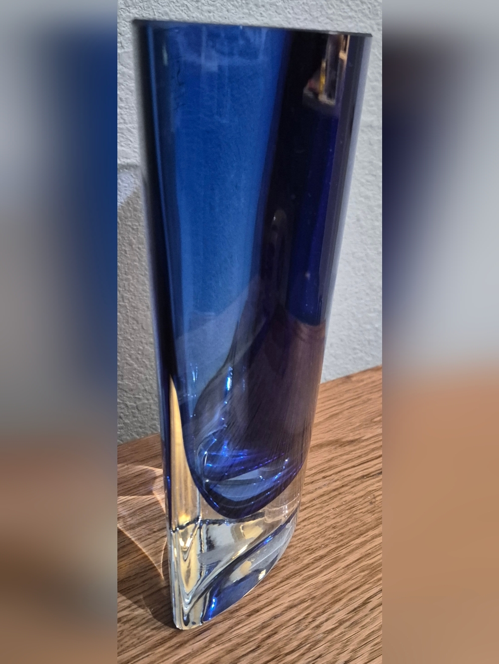 Handcrafted, mouth-blown cobalt blue glass vase from LSA International - Picture 2 of 5